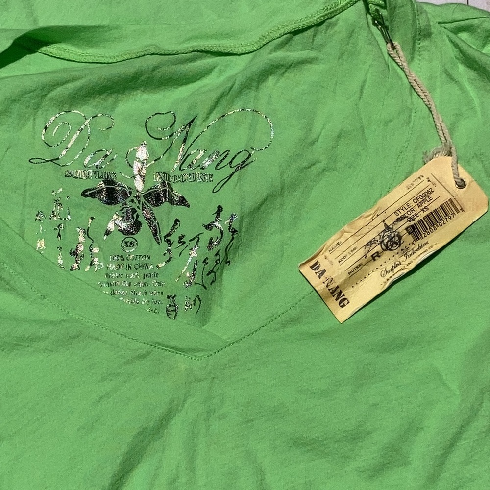 Da-Nang v neck top - Picture 4 of 4